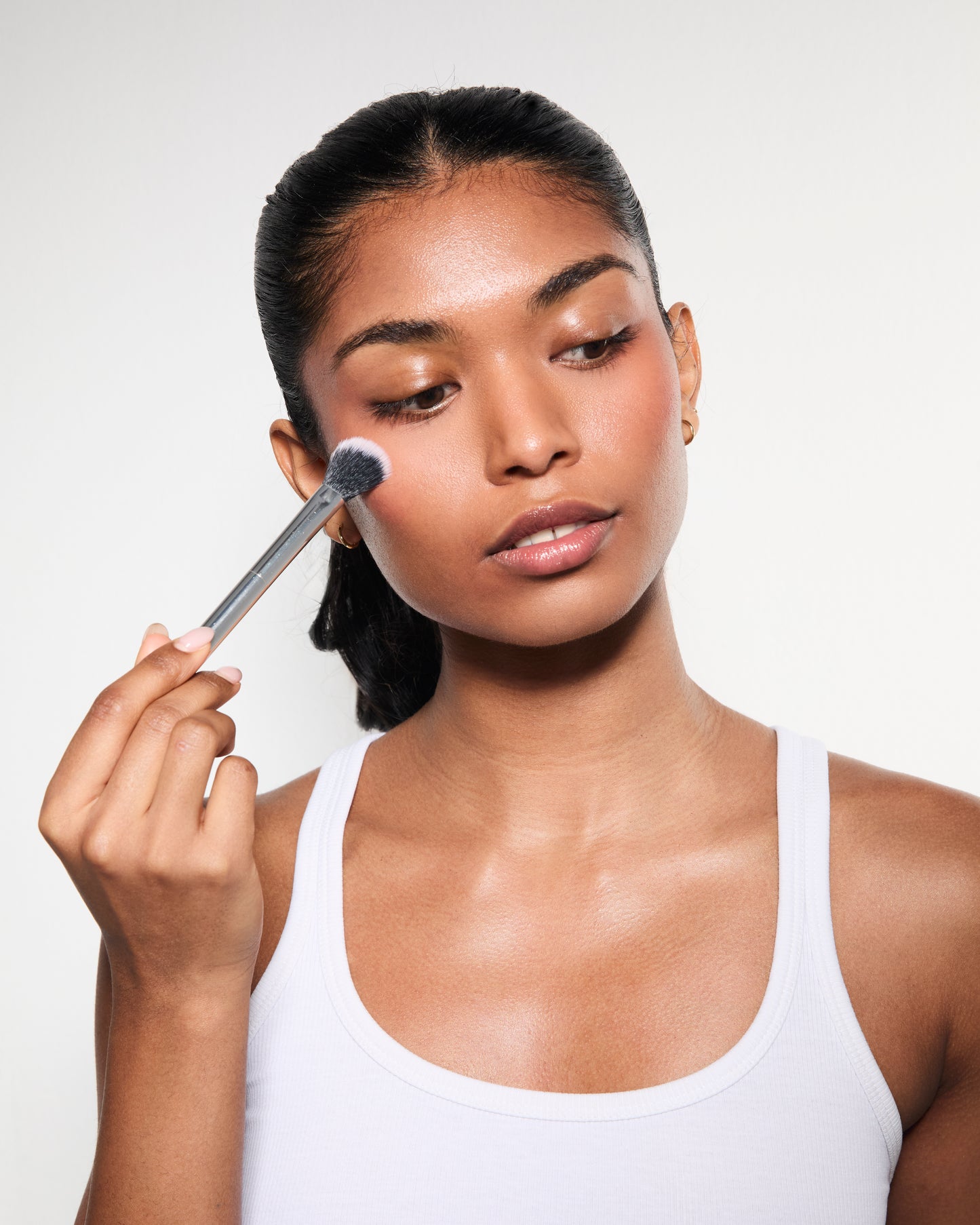 F01 TAPERED CONCEALER BRUSH